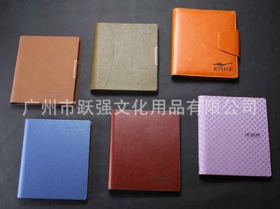 精致生活，記錄每一刻 五金裝飾細膩油邊高檔仿皮活頁筆記本
